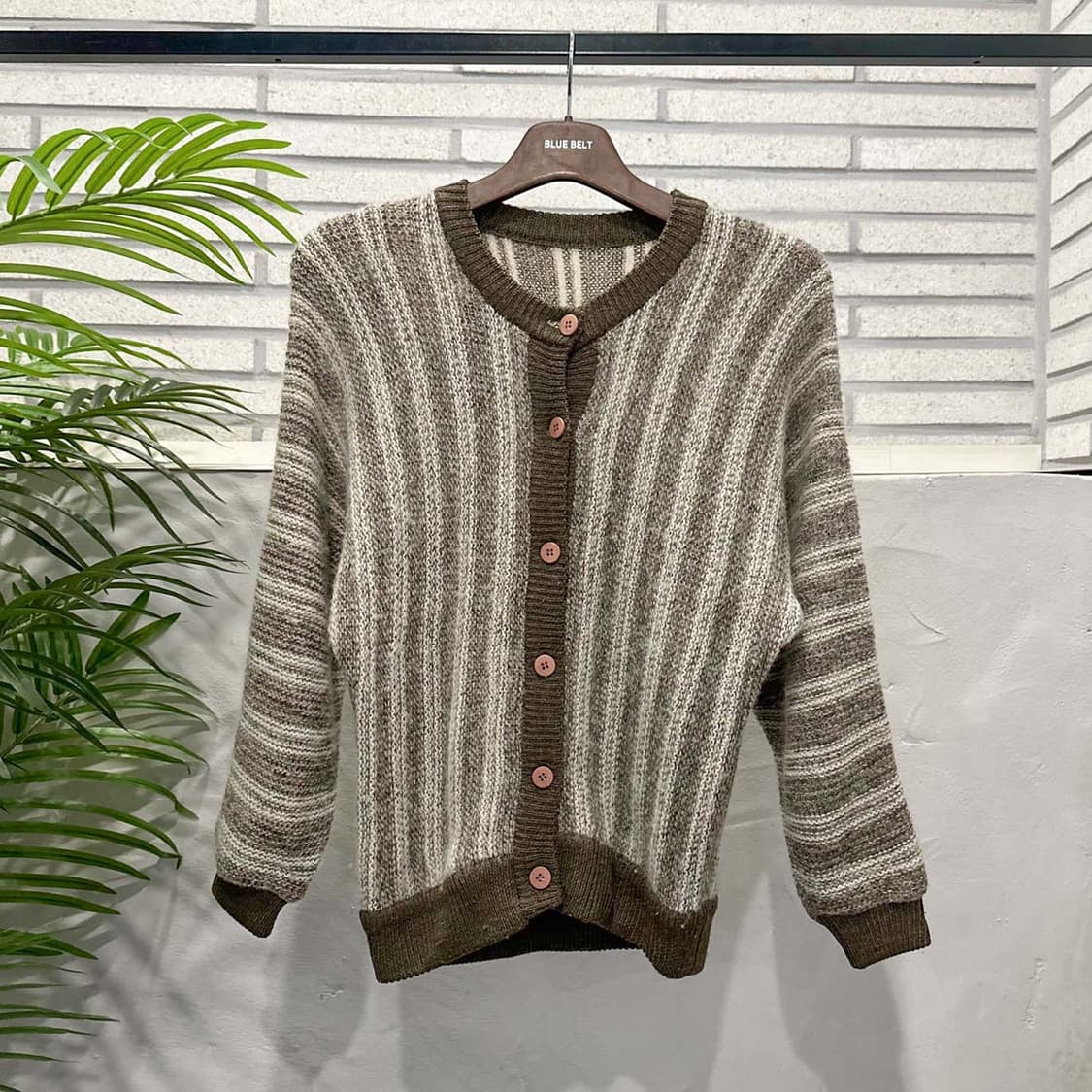 JPN VINTAGE 니트 가디건 라운드넥 세로 스트라이프 디테일 브라운 상품이미지2