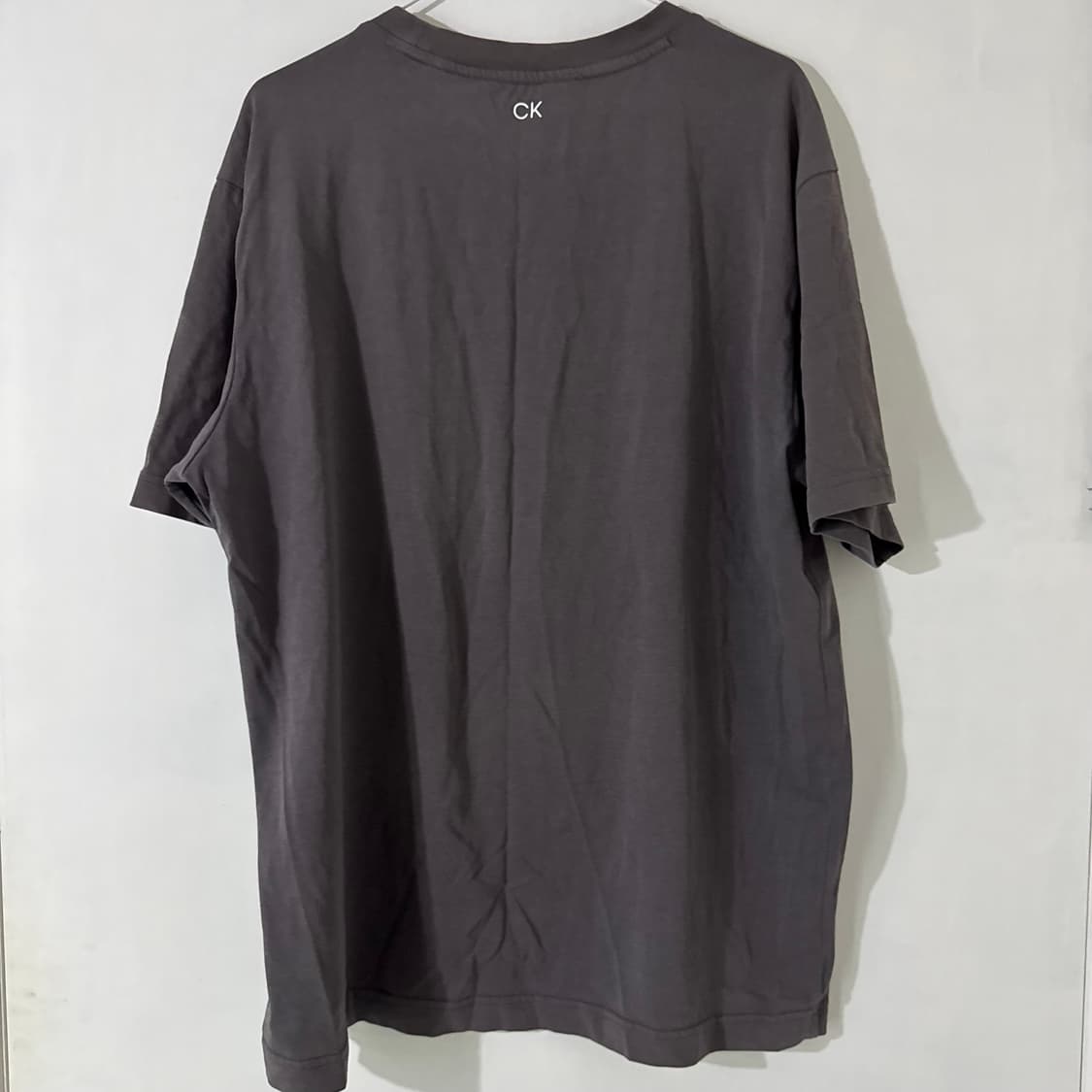 캘빈클라인 그레이 반팔티 🩶 상품이미지5