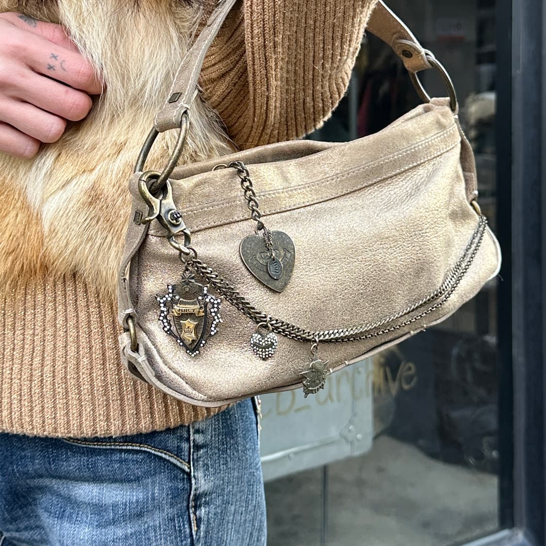 00s 스웨이드 체인 & 참 쥬시 꾸뛰르 가방 상품이미지10