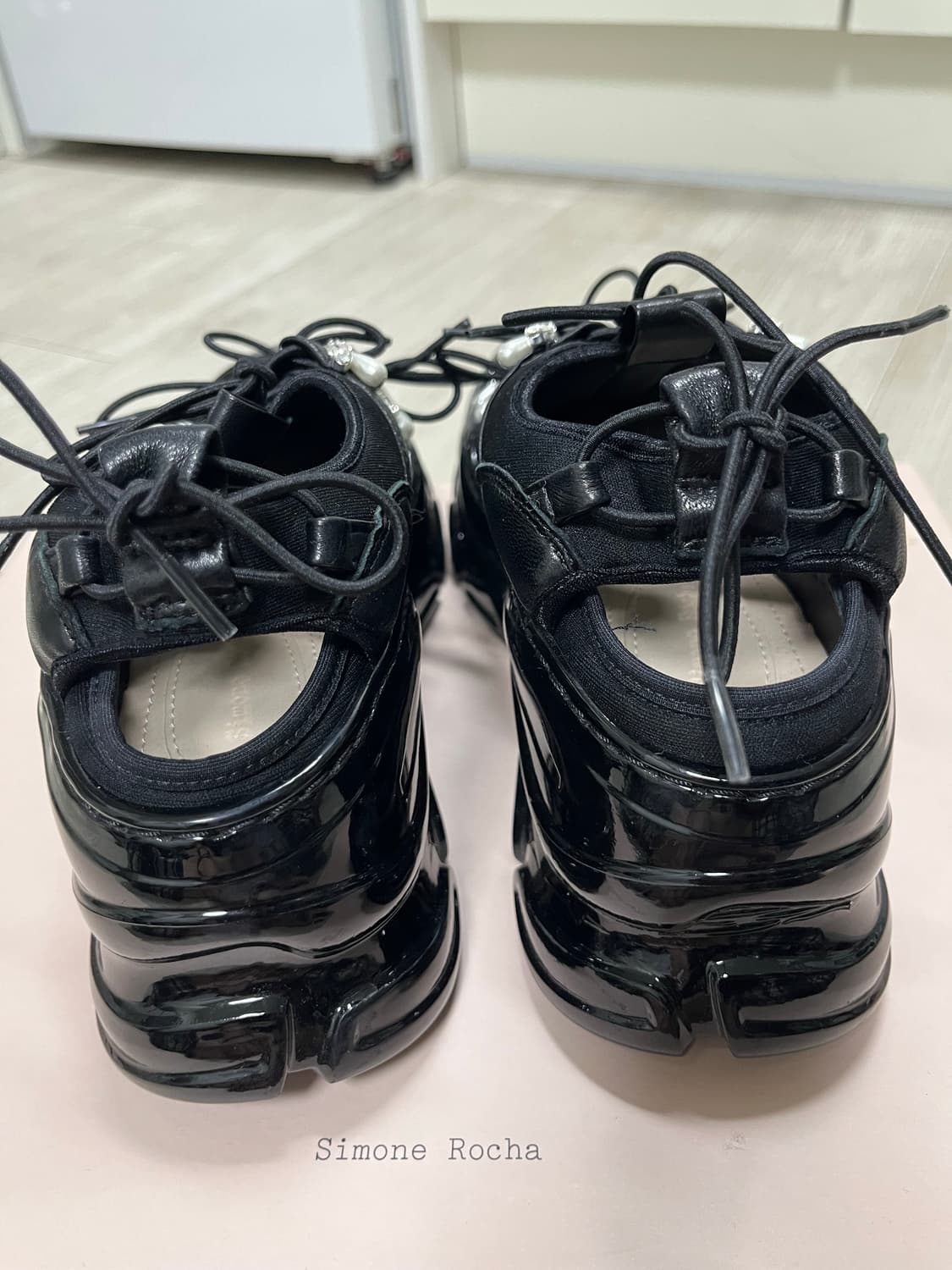 [구매가 189만원] 시몬로샤 비즈 스니커즈 240 (37사이즈) 상품이미지7