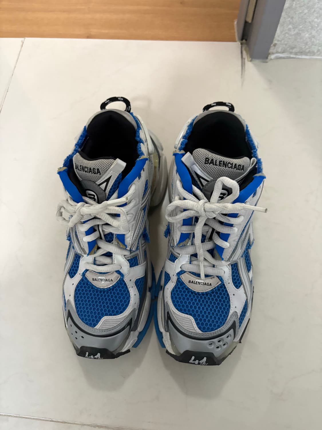 발렌시아가 뉴러너 41사이즈 상품이미지1