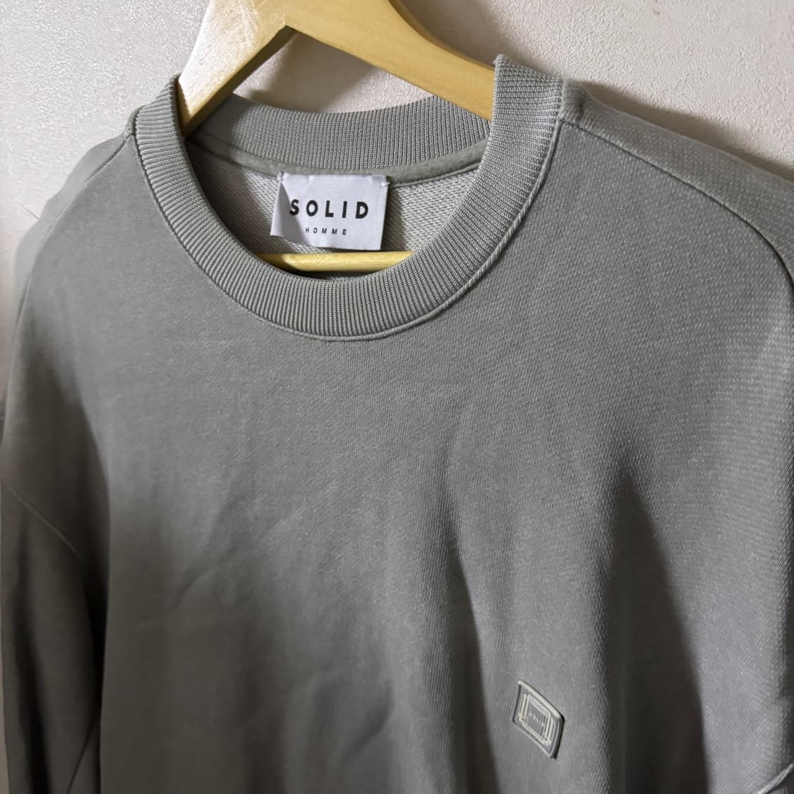 솔리드옴므 백로고 빈티지 맨투맨 48 (남성 슬림 105정도) 상품이미지2