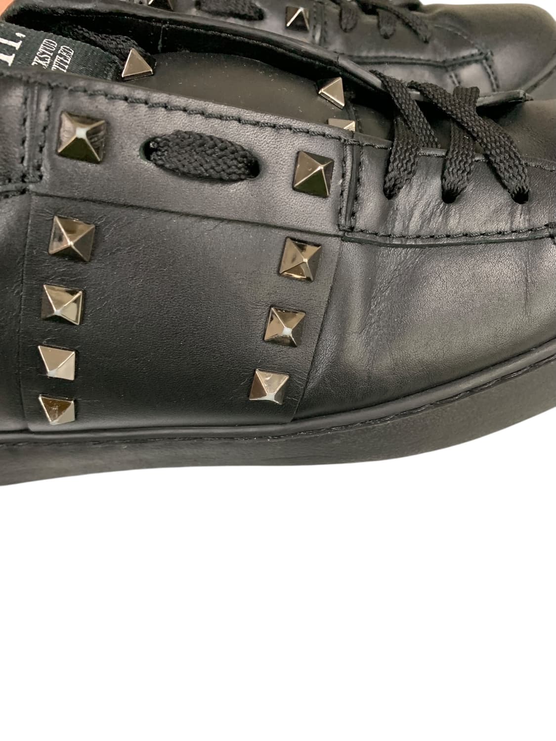 발렌티노 가라바니 락스터드 언타이틀 스니커드 블랙 42(265) 상품이미지8