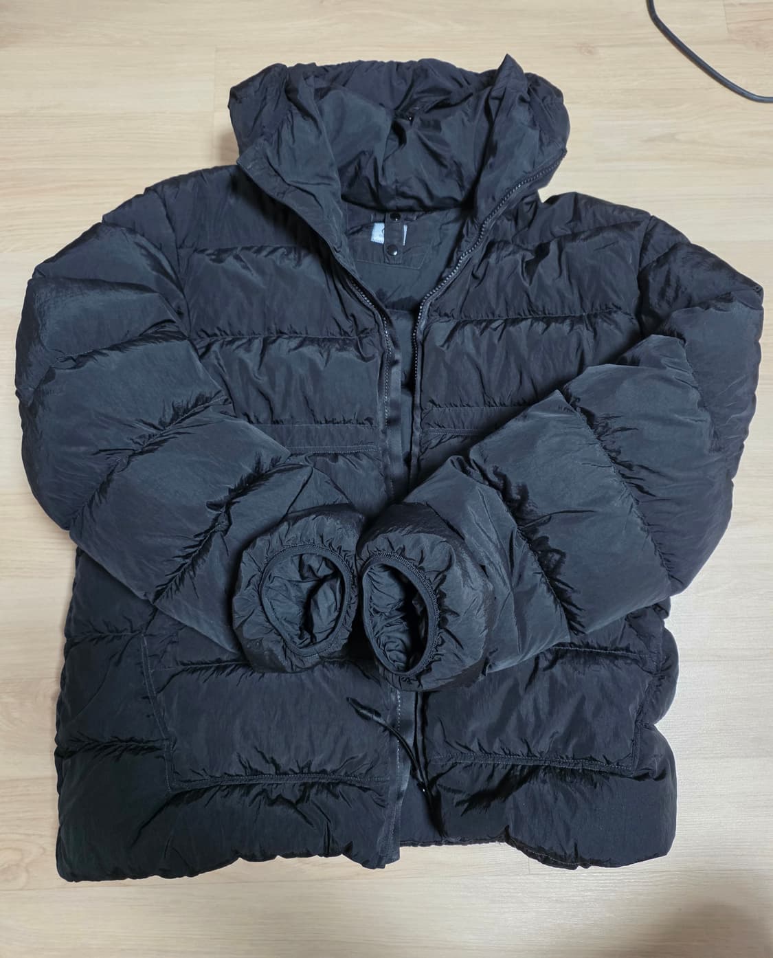 Cp컴퍼니 25fw 에코 크롬 고글 패딩 블랙 L사이즈 상품이미지2