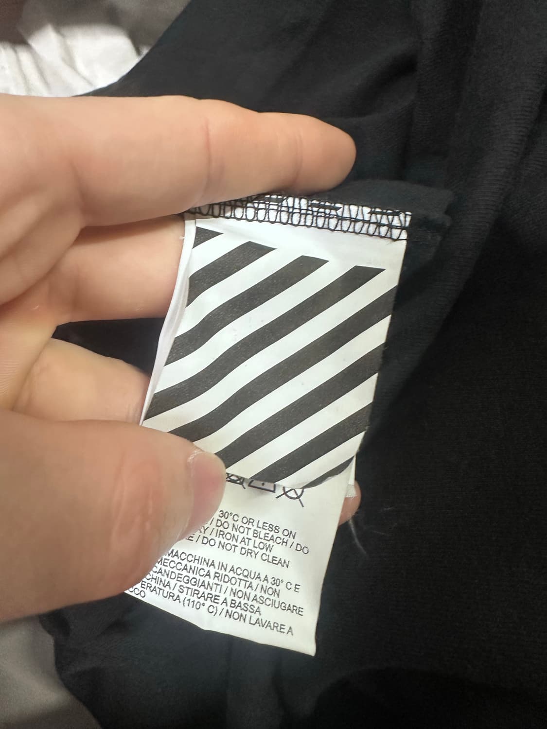 오프화이트x프라그먼트 반팔 티셔츠  상품이미지3