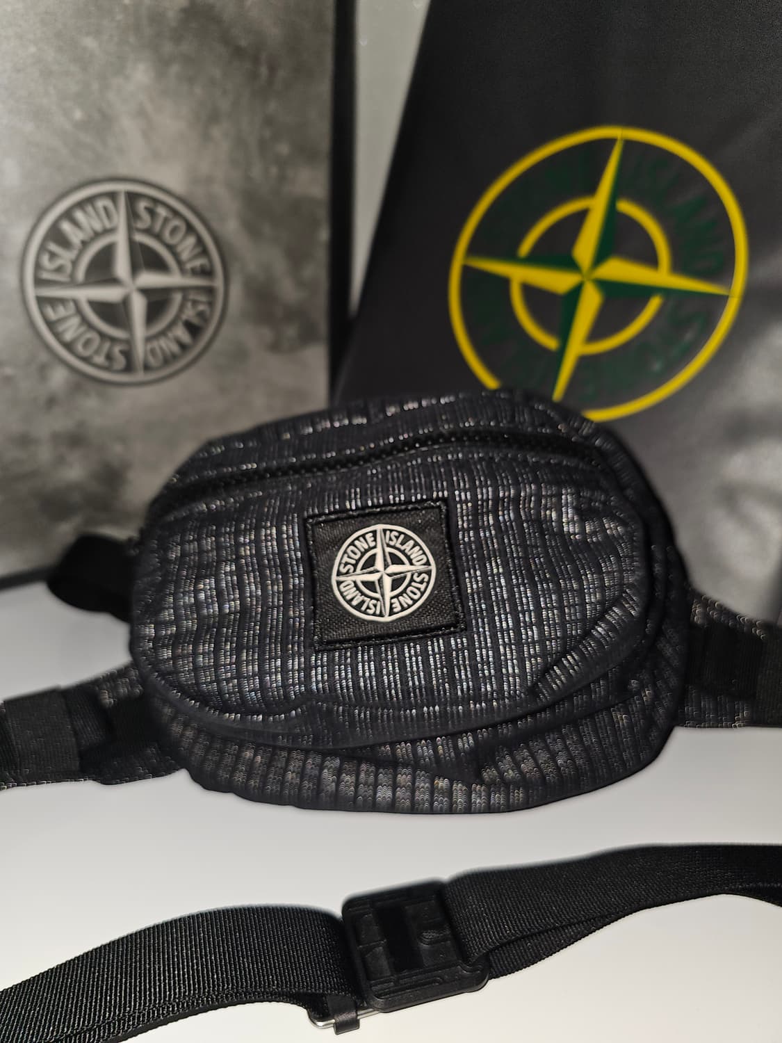 스톤아일랜드 립스탁 리플렉티브 바디백 상품이미지2