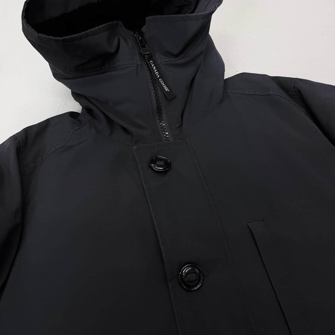 캐나다구스 샤토 구스다운 파카 패딩 블랙 상품이미지3