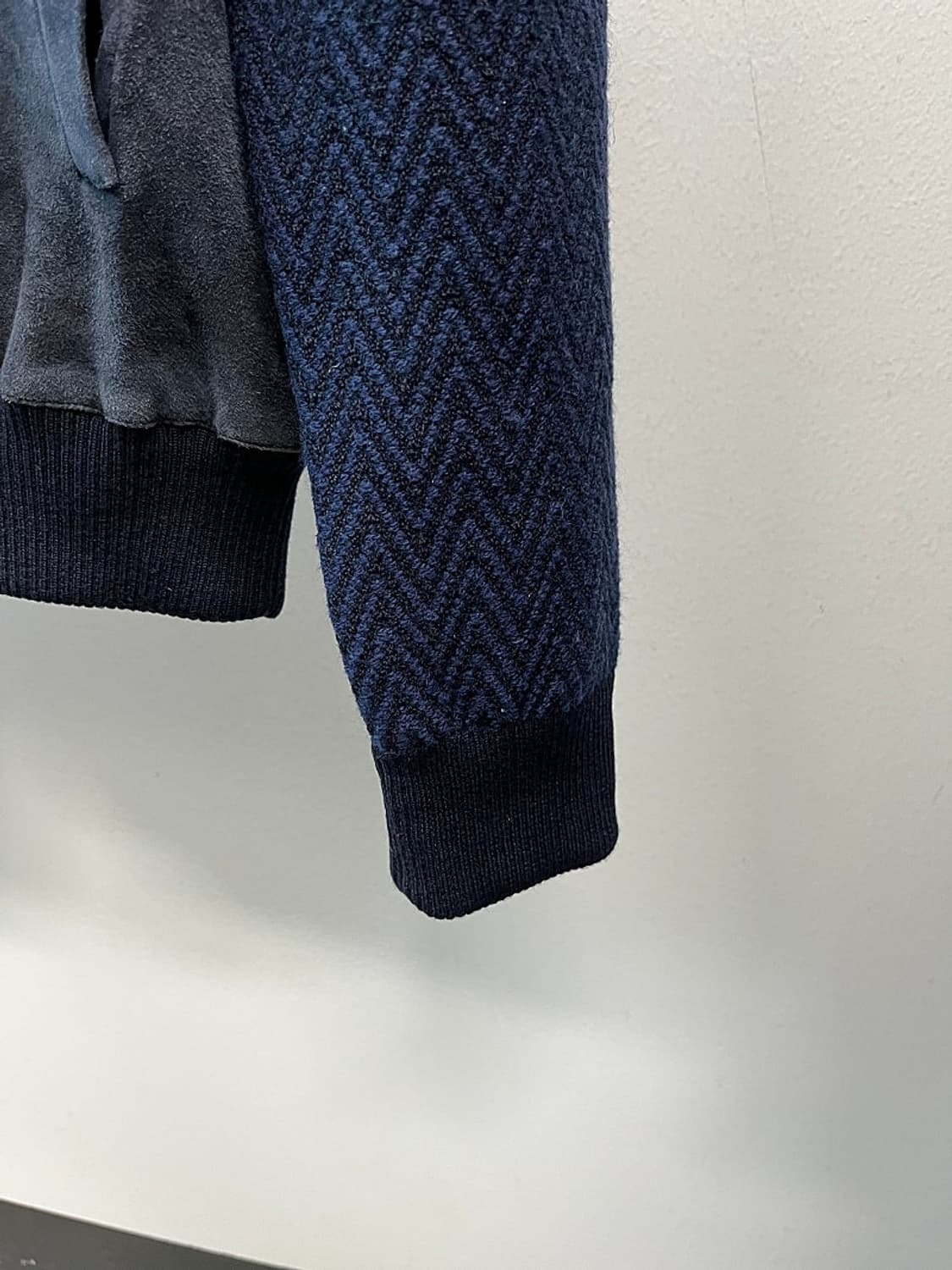 100) 에스티듀퐁 스웨이드 헤링본 니트집업 상품이미지3