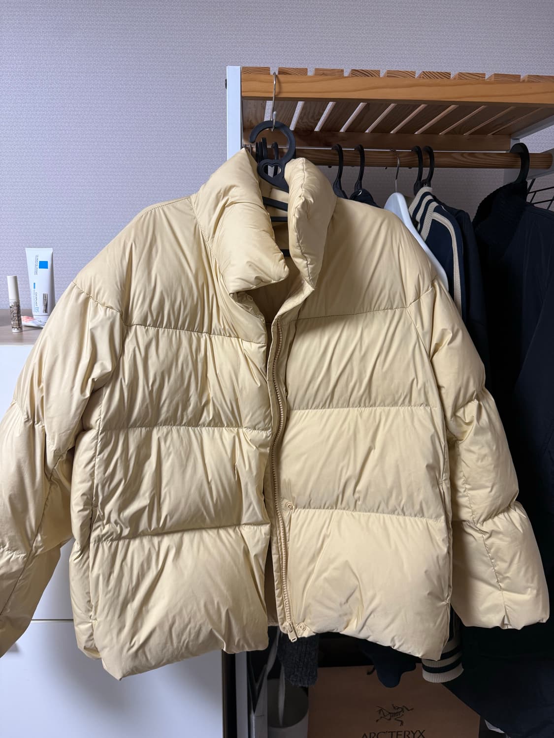 uniqlo 버터 컬러 패딩 상품이미지1