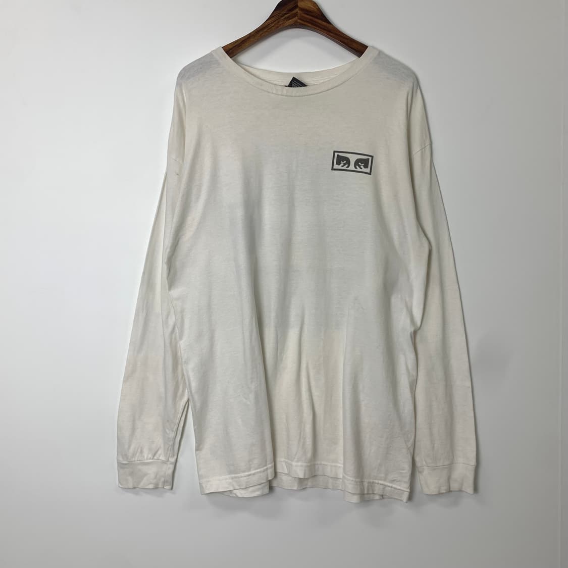 오베이 빅로고 화이트 롱슬리브 긴팔티 상품이미지3