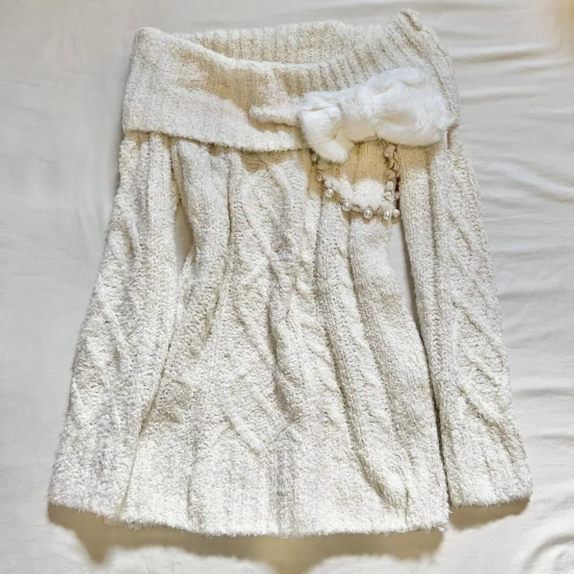 리즈리사 딸기우유 핑크 퍼리본 체인 오프숄더 핀터 니트 상품이미지3