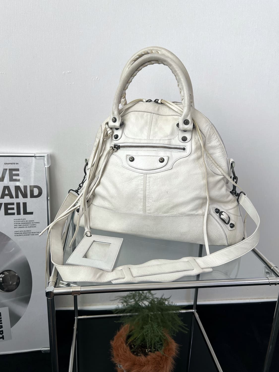 발렌시아가 자이언트 보울러 모터백 상품이미지2