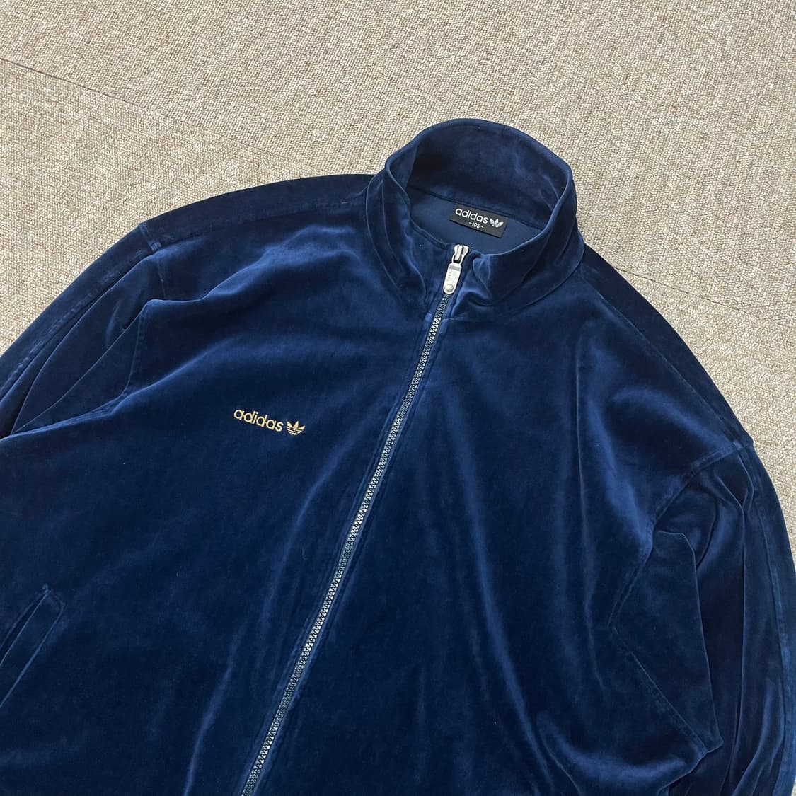  올드스쿨 아디다스 벨벳 져지 상품이미지3