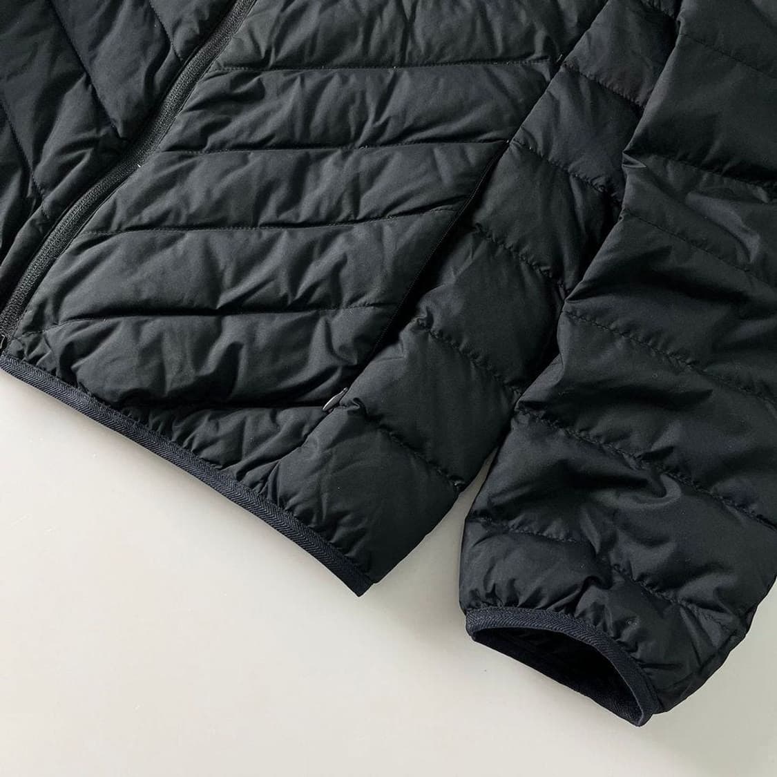 XL 엠포리오아르마니 덕다운 경량 패딩 PR1384 상품이미지4