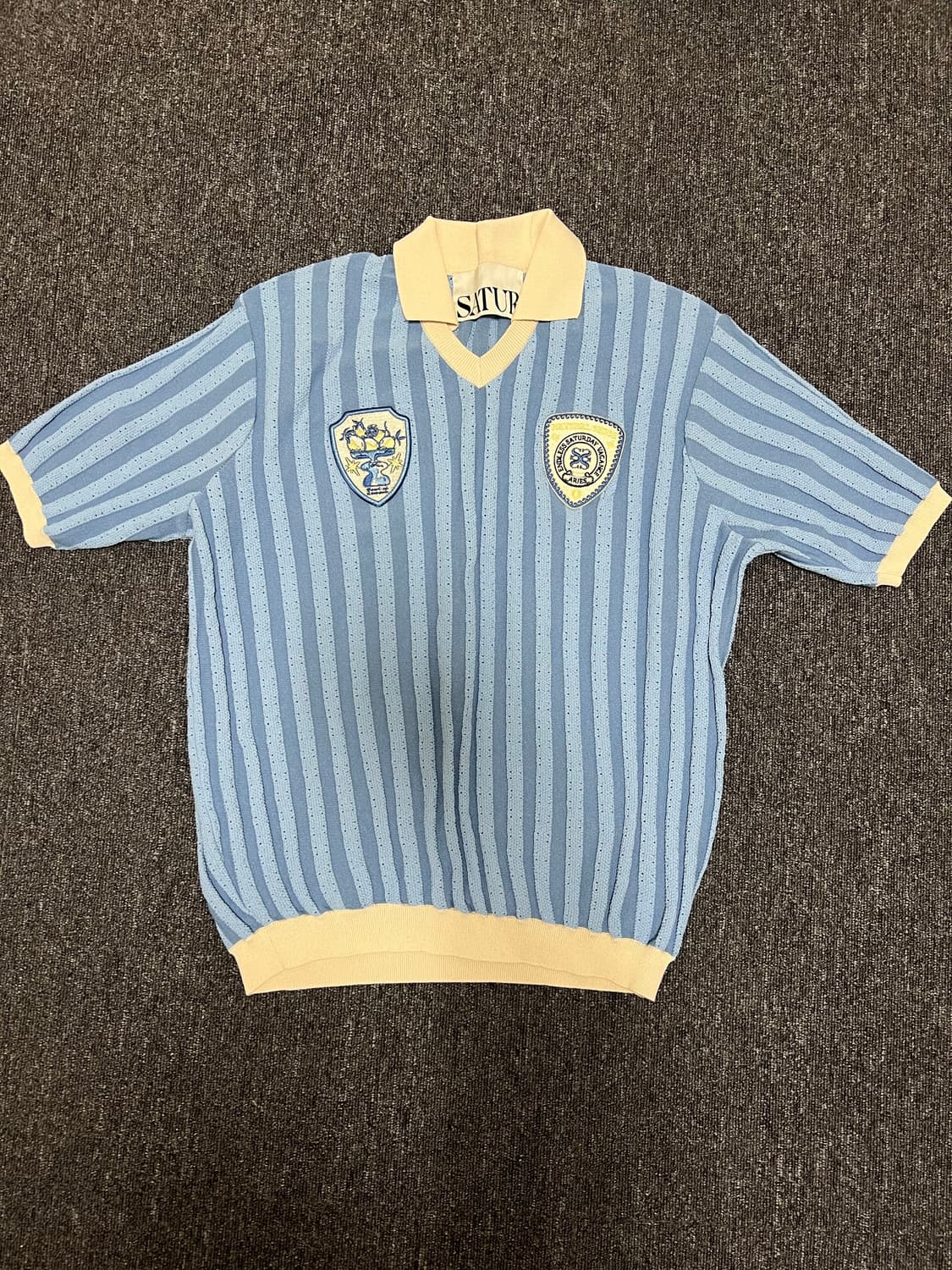 세터 시트론 베르 와펜 칼라 풋볼 하프 니트 리조트 블루 상품이미지2