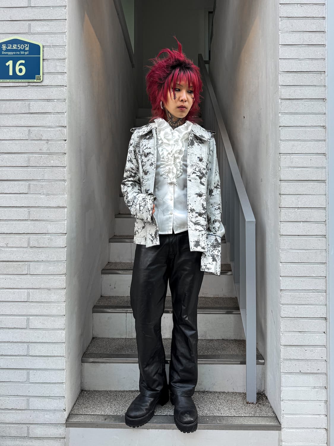 White Coated Cracked Napoleon Jacket 상품이미지7