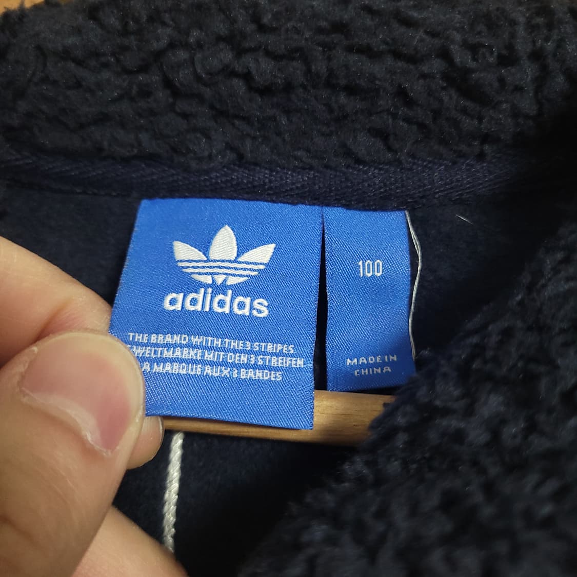 (100) ADIDAS 아디다스 여성 네이비 기모 후드티 상품이미지3