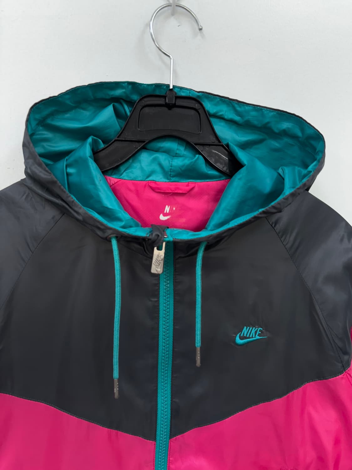 나이키 우먼 후드 바람막이  상품이미지2