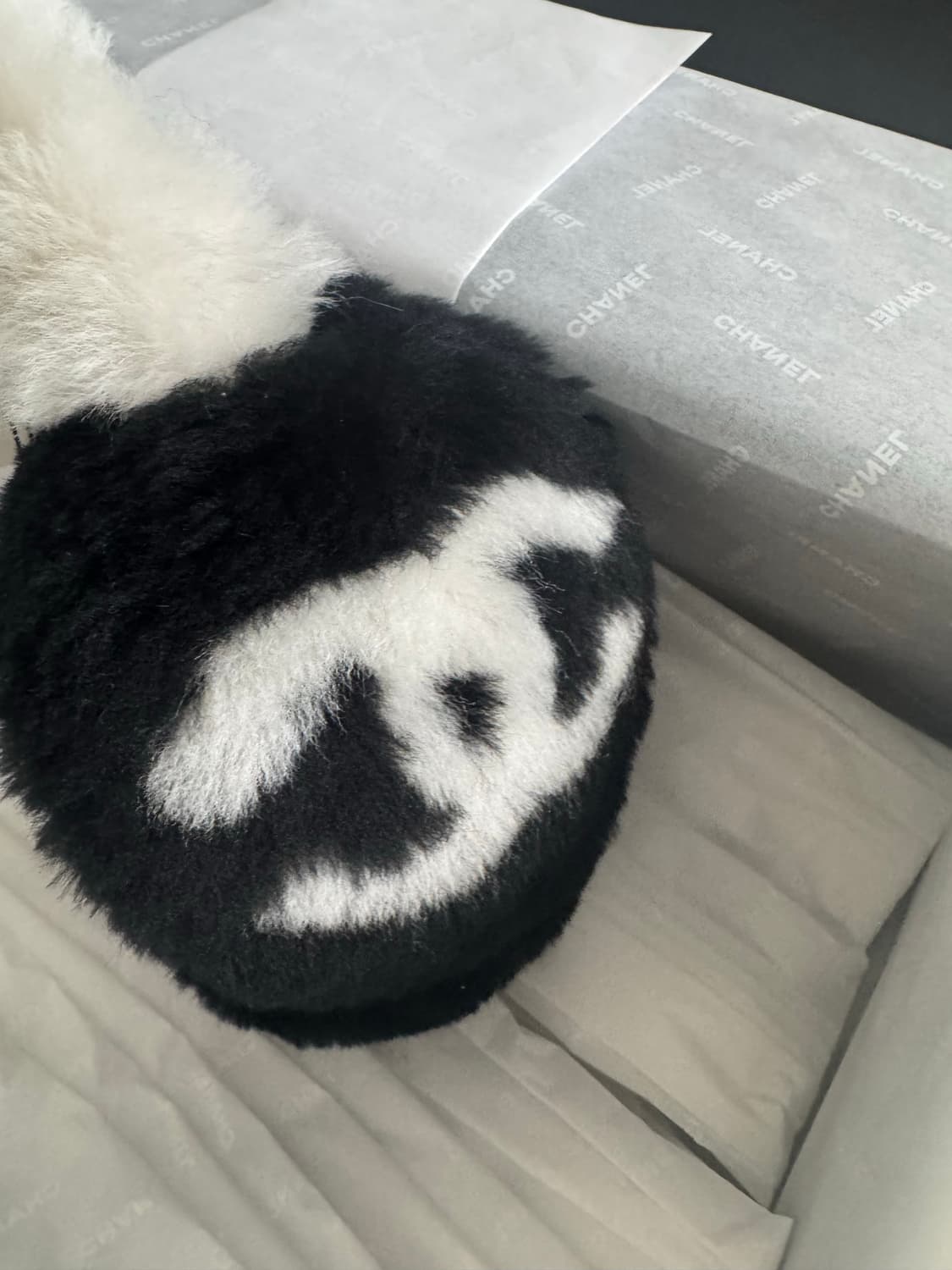 샤넬 이어머프 상품이미지3