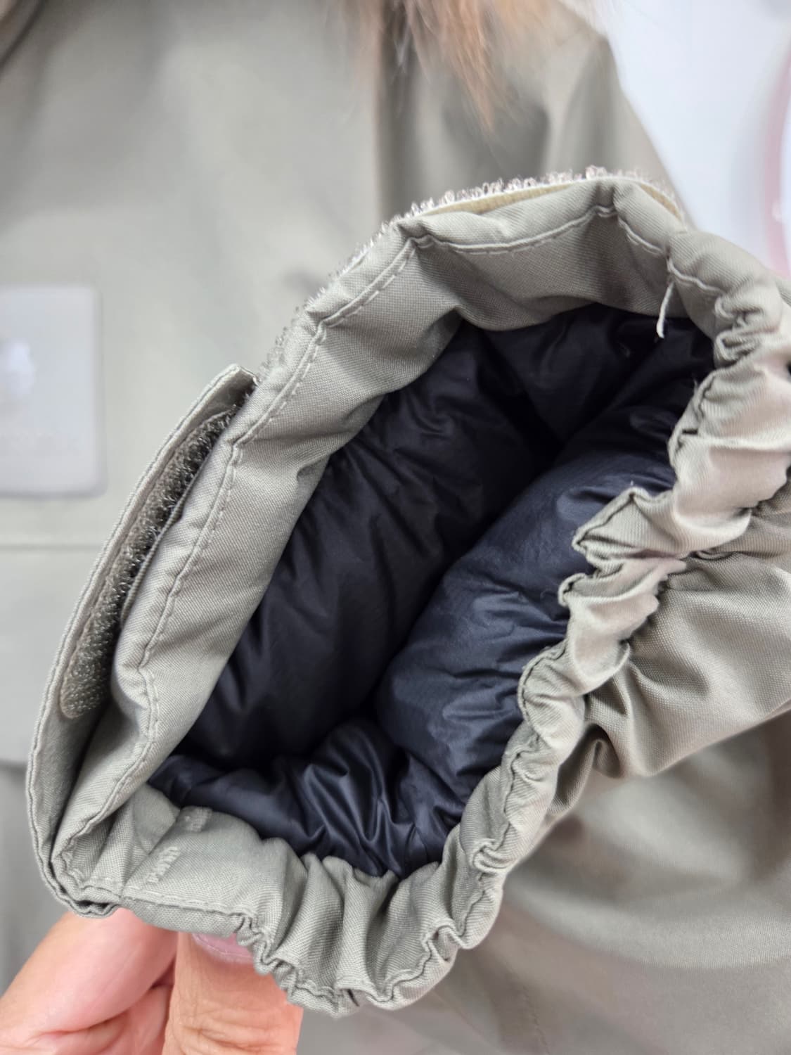 105 블랙야크 고어텍스 구스패딩 점퍼 카키 상품이미지6