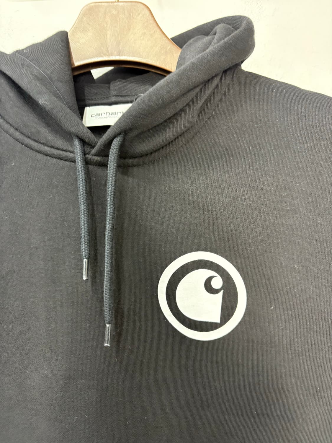 칼하트 WIP 후드 프로텍트 스웨트셔츠 블랙 A2455 상품이미지4