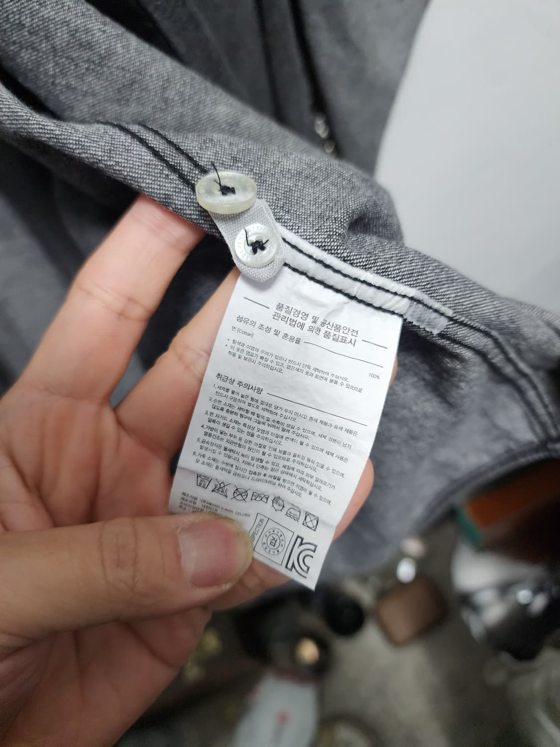 LMC 지퍼디테일 흑청 데님 옥스포드 셔츠 상품이미지6