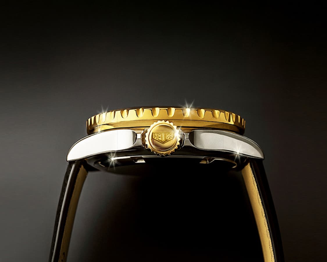 태그호이어 프로페셔널 1000M 블랙판 여성용 쿼츠 가죽 시계 상품이미지4