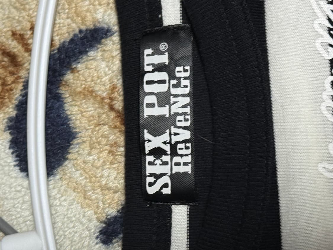 sex pot revenge 스프라이브 롱슬리브 상품이미지3