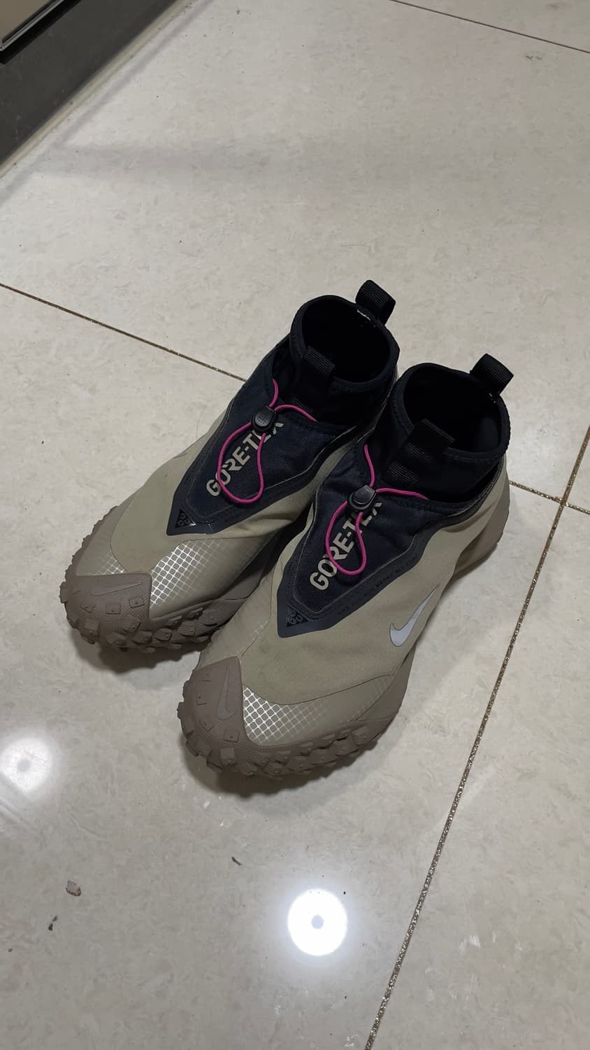 나이키 ACG 마운틴플라이 고어텍스 카키 상품이미지1