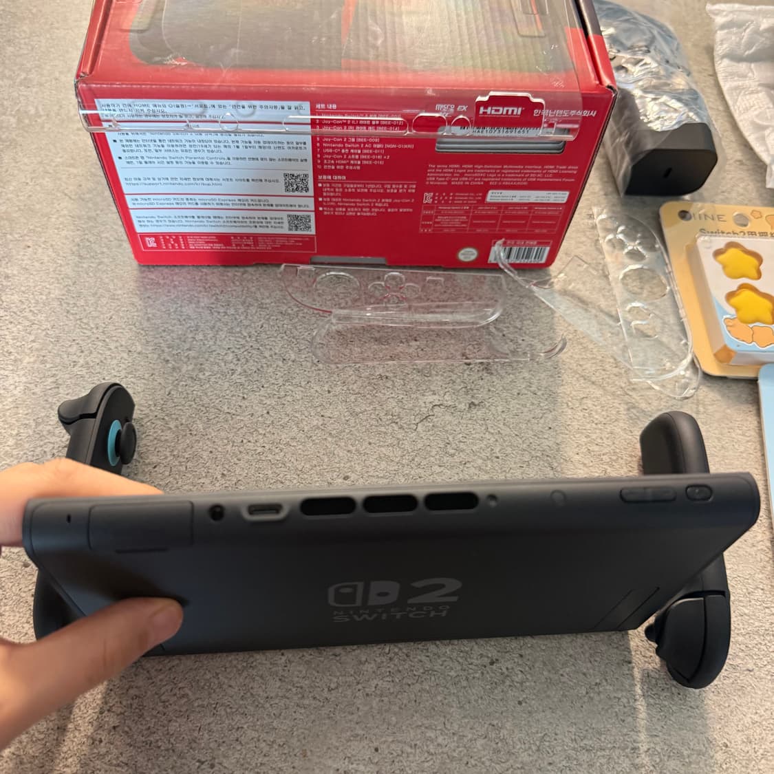 (S급 거의새거) 닌텐도스위치2 일반 풀구성 + 액정필름, 조이콘케이스 상품이미지8