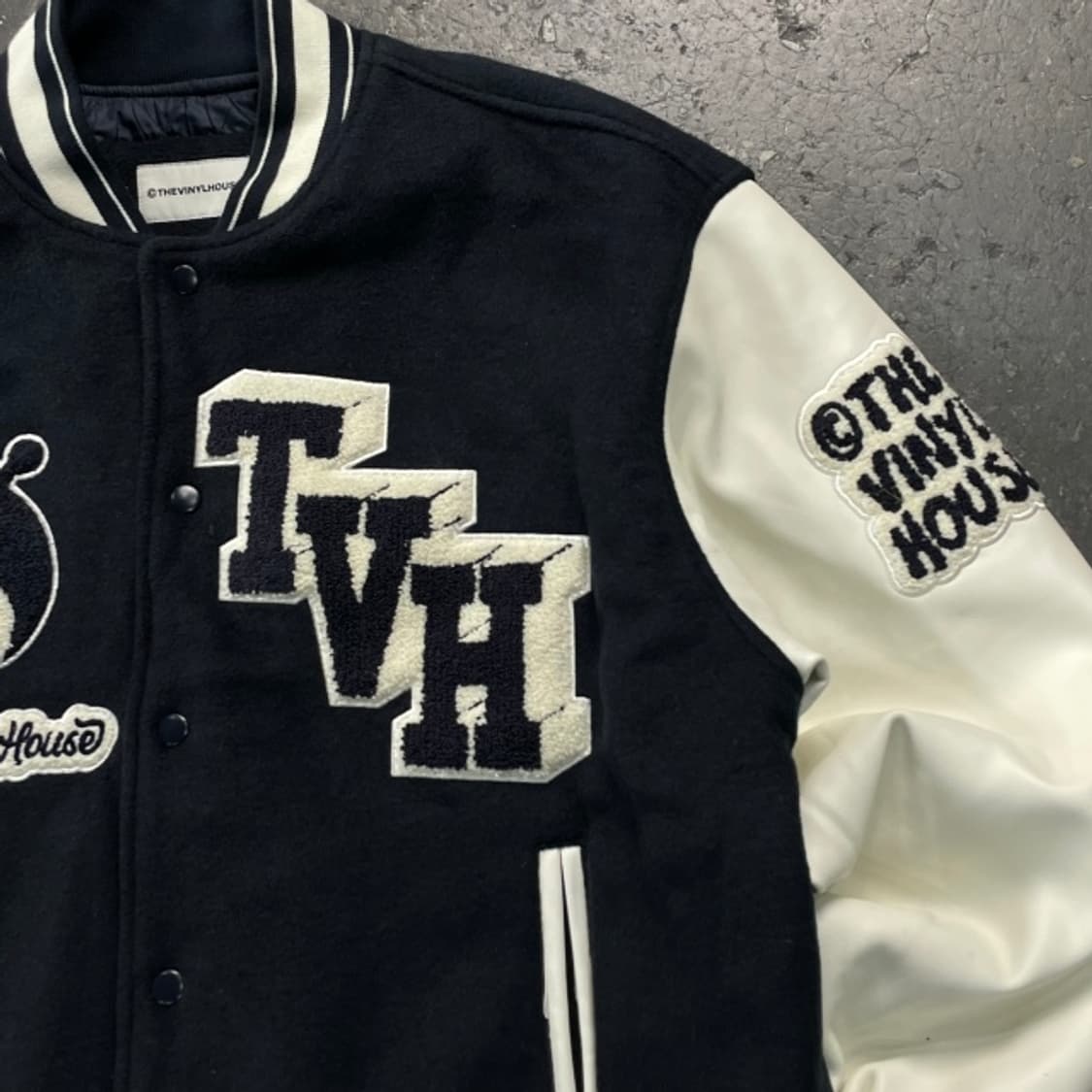 100 더 바이닐 하우스 바시티 자켓  상품이미지2