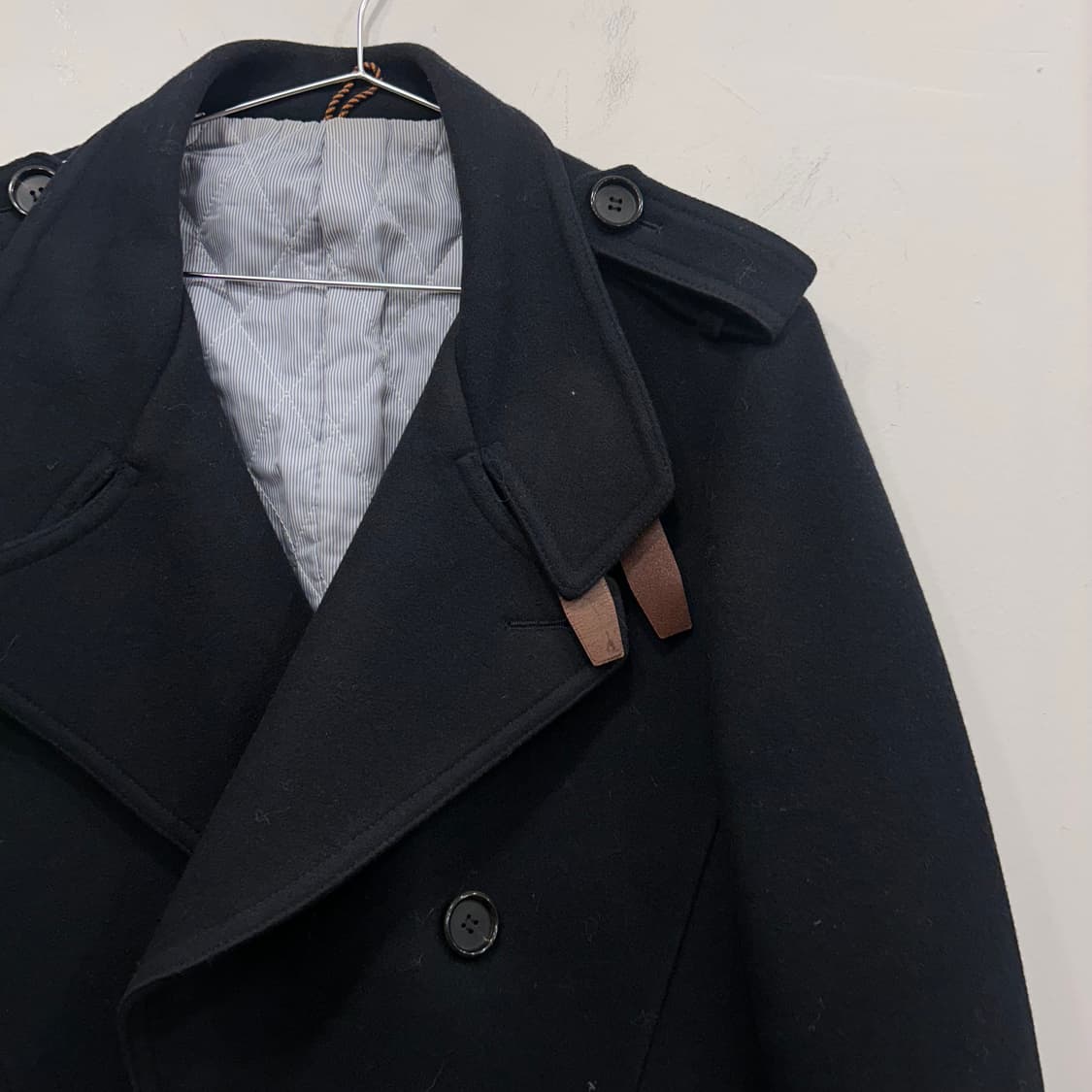 커스텀멜로우 레더버클 퓨어 울 더블버튼 피코트 상품이미지1