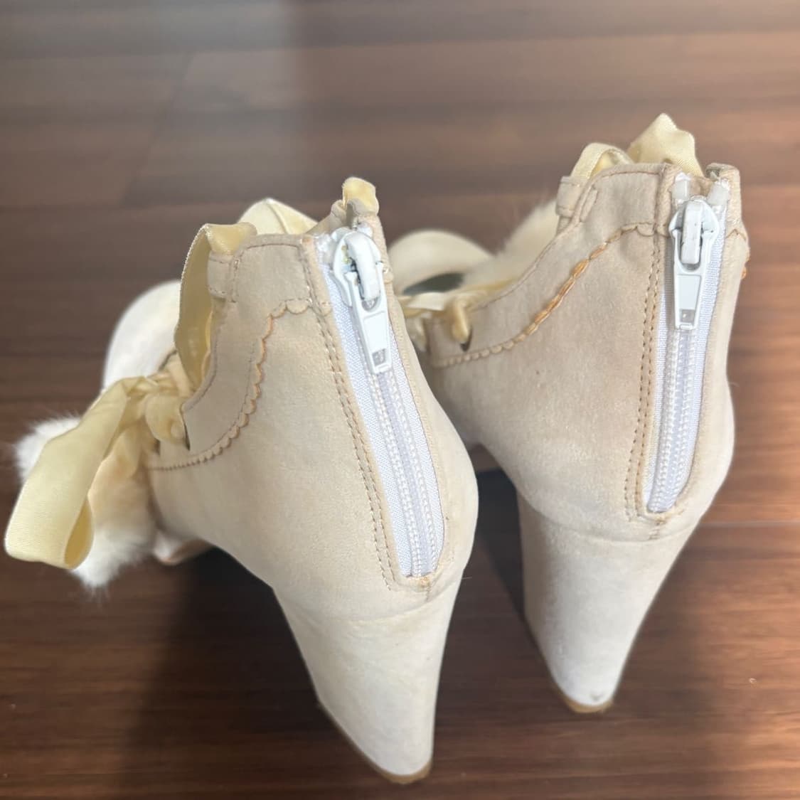 리즈리사 폼폼 벨벳 리본 레이스 스웨이드 펌프스 힐 상품이미지3