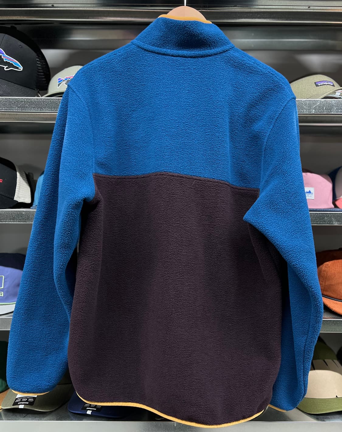 신칠라 플리스 풀오버 옵시디안 플럼 상품이미지2