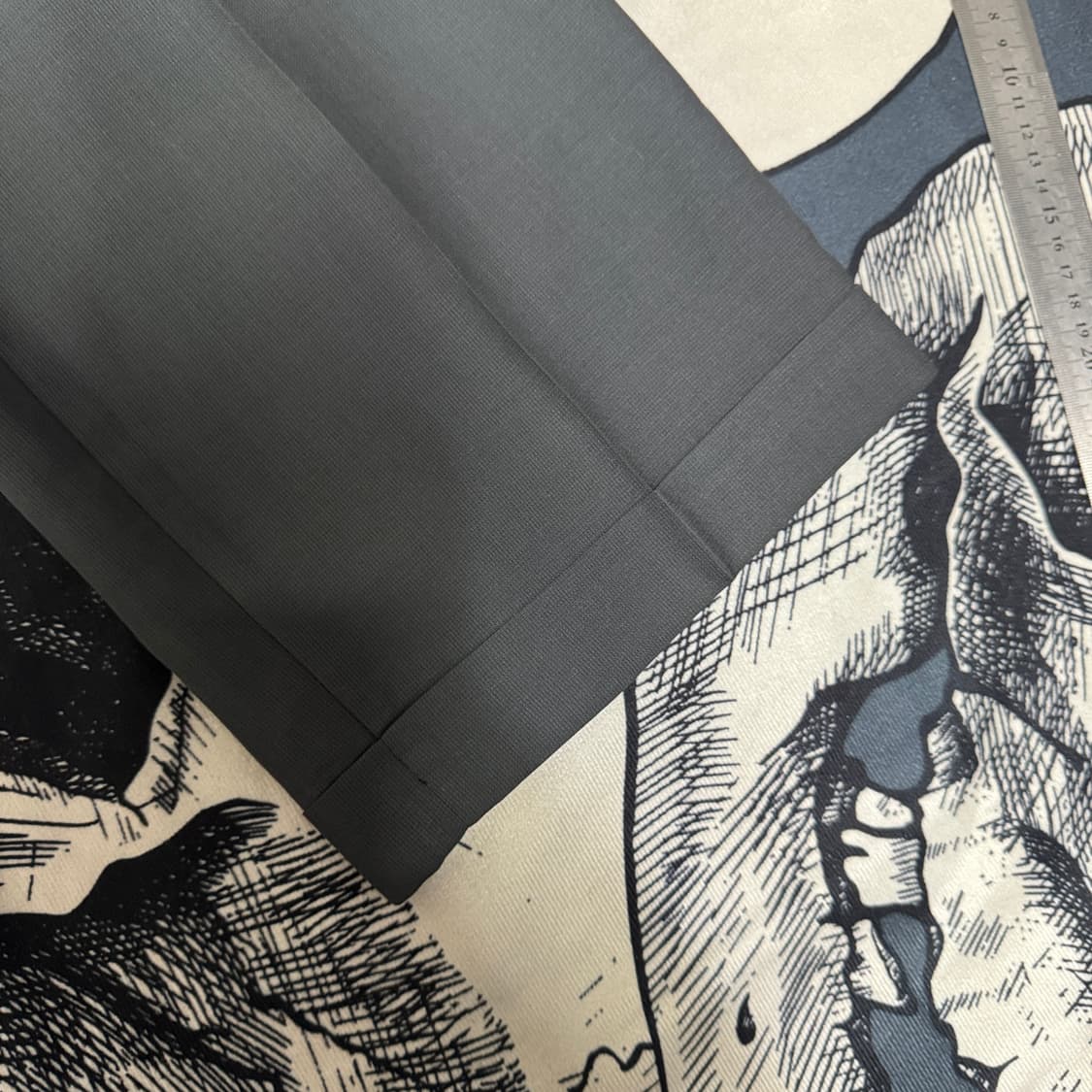 입생로랑 남자 정장 카브라 울 슬랙스 32사이즈 86-100 상품이미지7