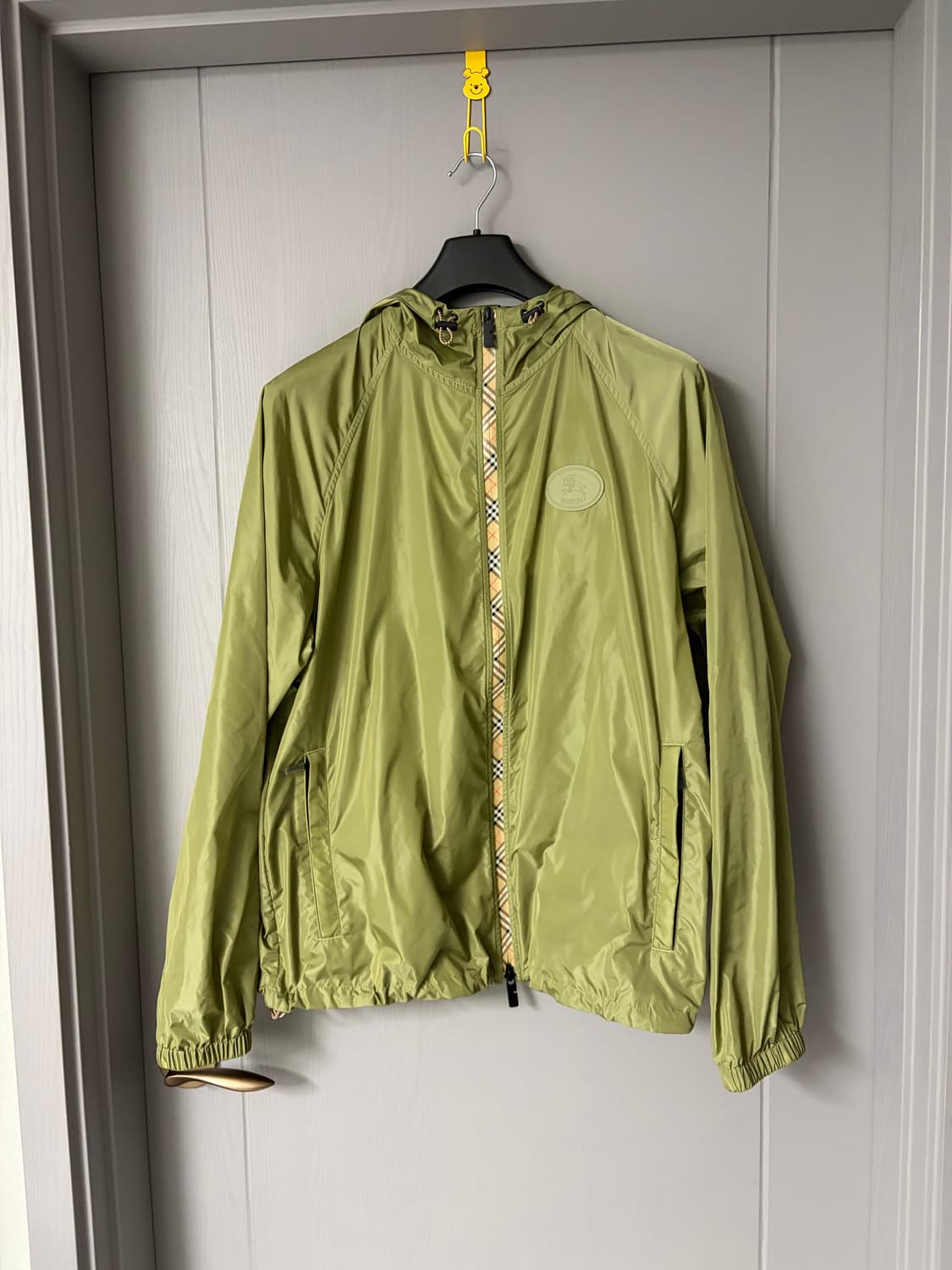 버버리 나일론 자켓 with EKD patch L사이즈 판매합니다 상품이미지1