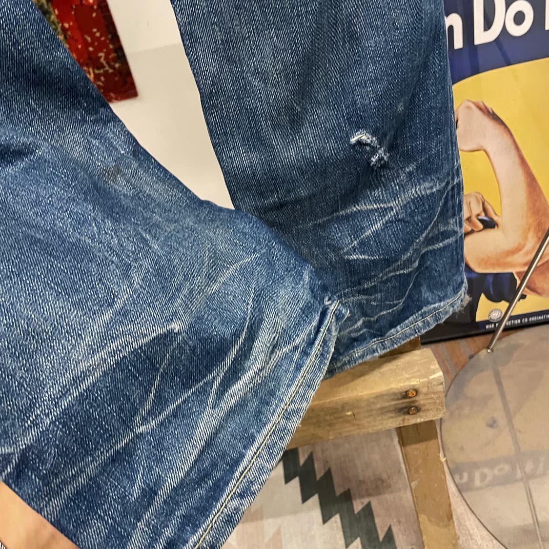 디젤 크룰리 테이퍼드 핏 데미지 데님 팬츠 상품이미지8