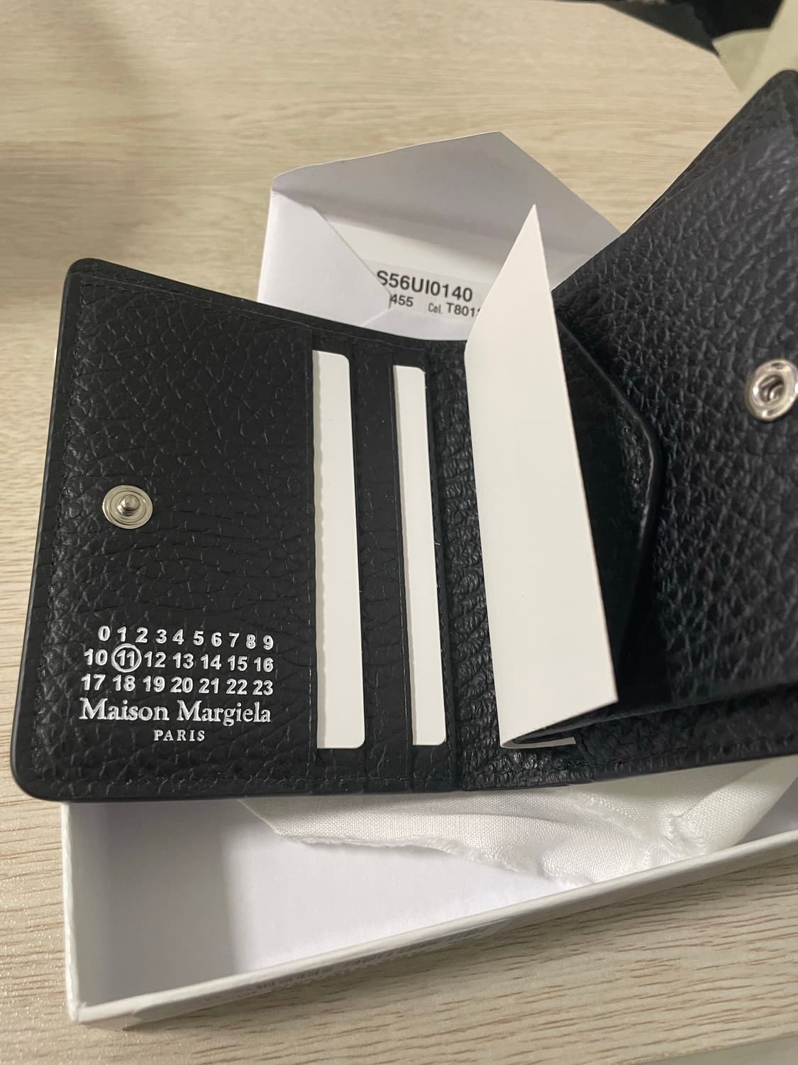 메종 마르지엘라 컴팩트 반지갑 블랙 S56UI0140 상품이미지3