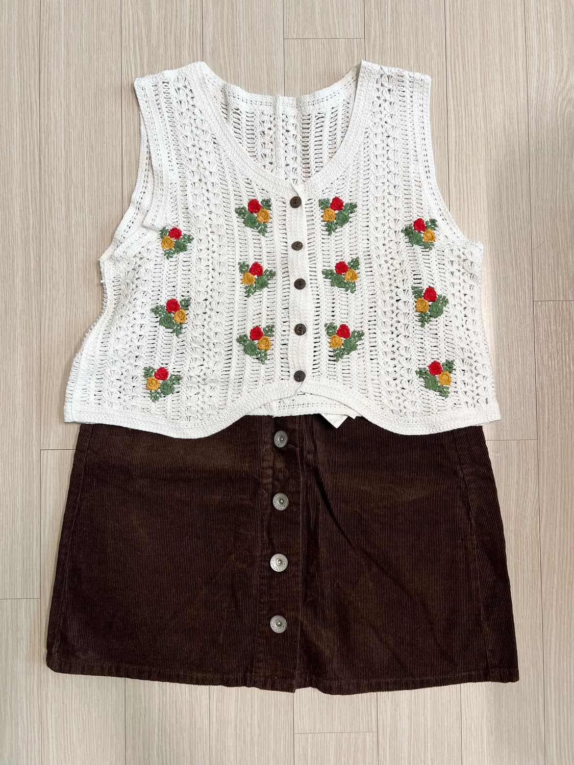 여름 꽃화이트 니트조끼&코듀로이 브라운 치마 세트 상품이미지1
