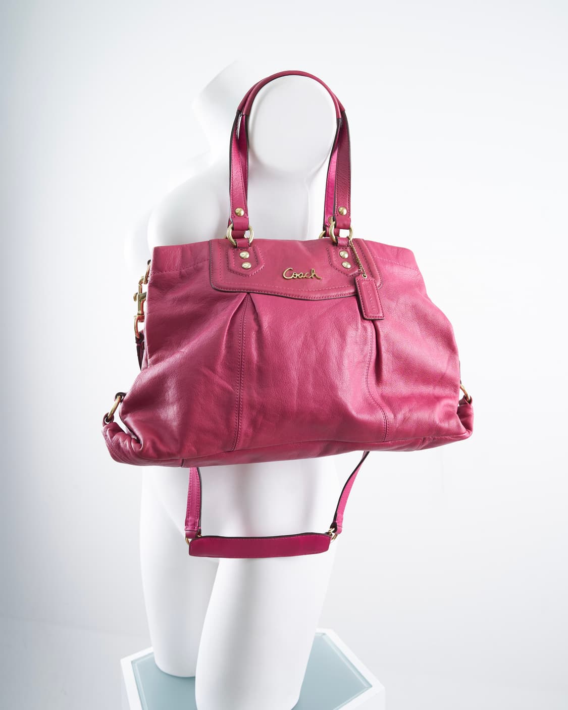 Coach 애쉴리 레더 핫핑크 숄더백 상품이미지1