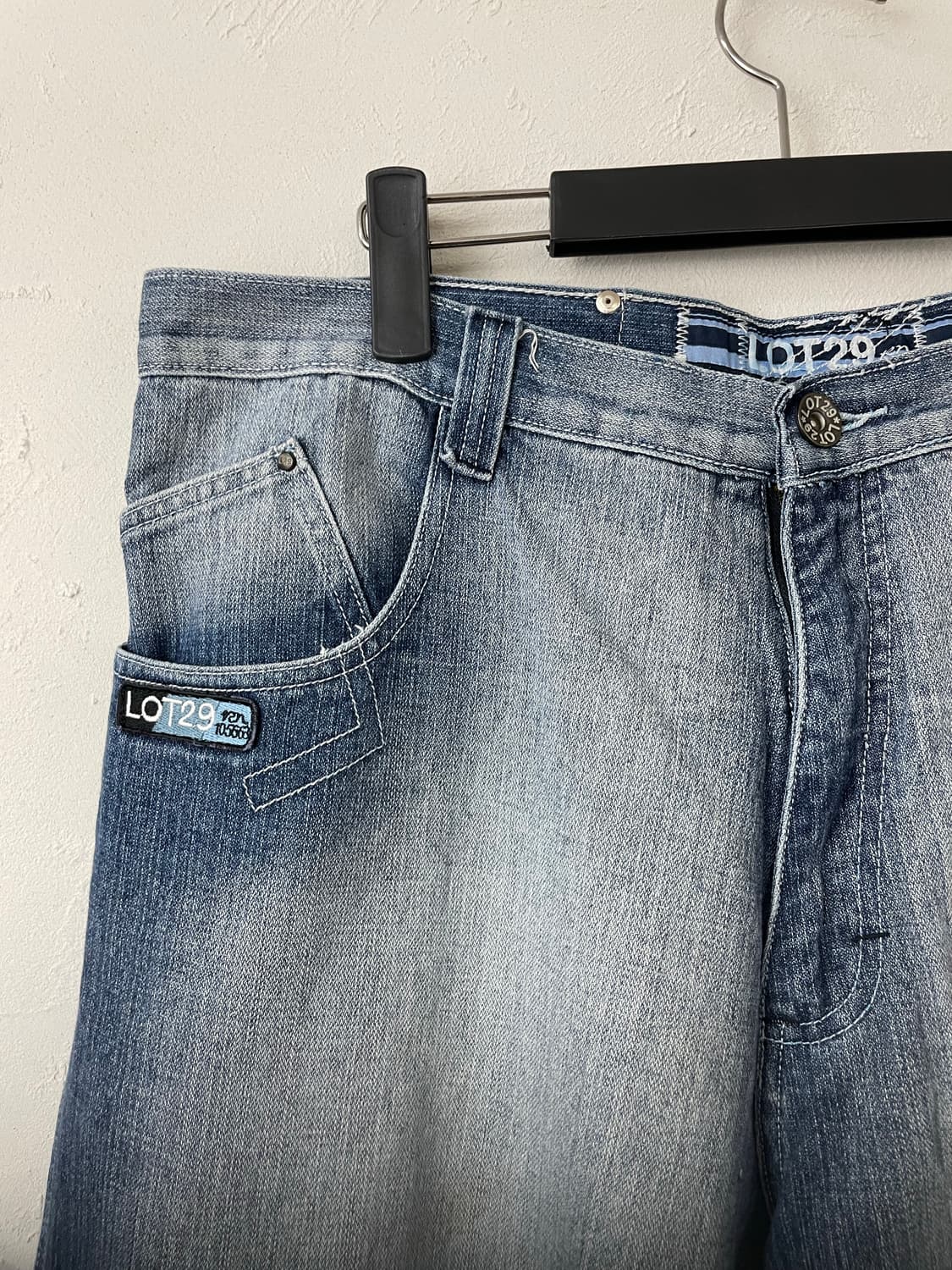 LOT29 x 루니툰즈 대피덕 데님 팬츠 상품이미지3