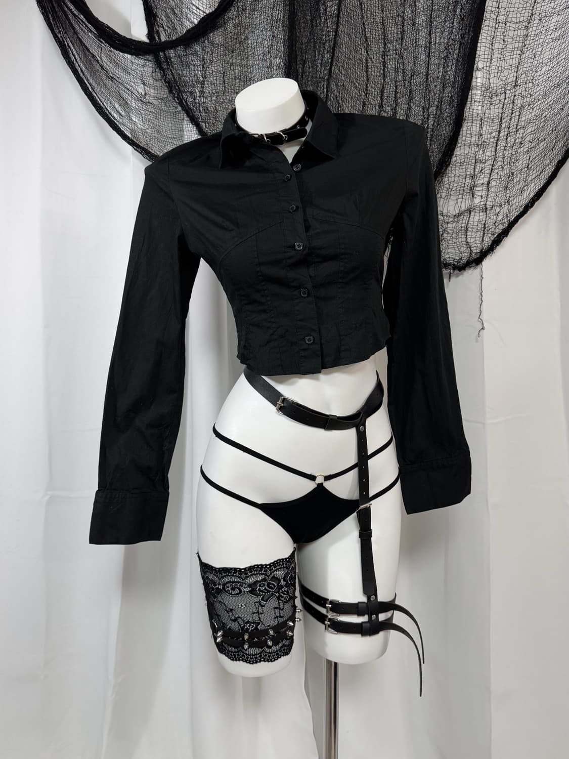 black crop shirts 상품이미지1