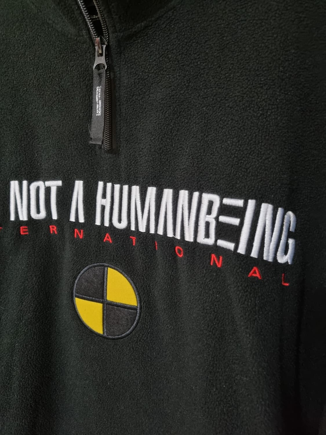 아임낫어휴먼비잉 반집업 플리스 맨투맨 상품이미지4