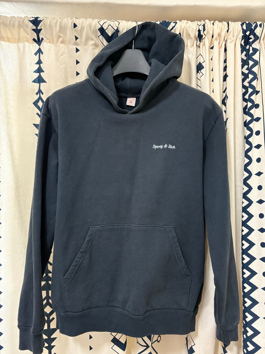스포티앤리치 공용 클래식 로고 후드 네이비 상품이미지5