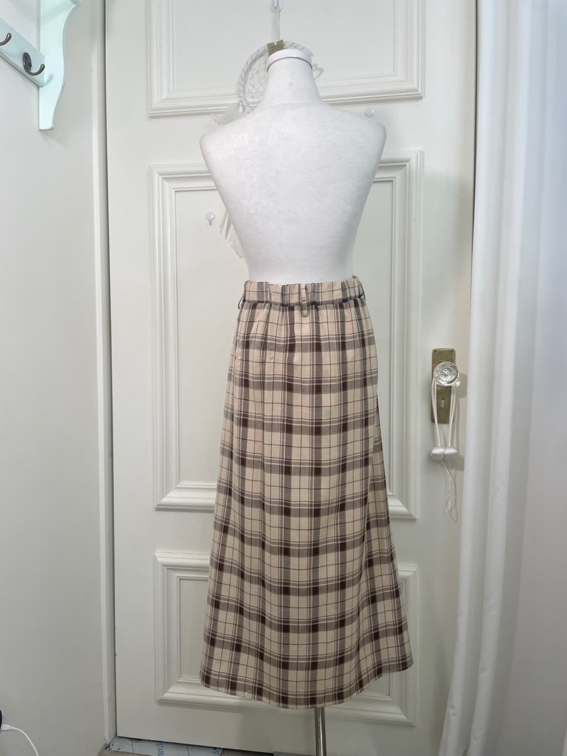 beige brown check button point long skir 상품이미지3
