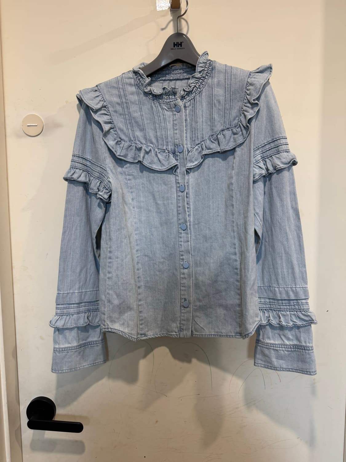 Egoist 에고이스트 데님 셔링 블라우스 상품이미지2