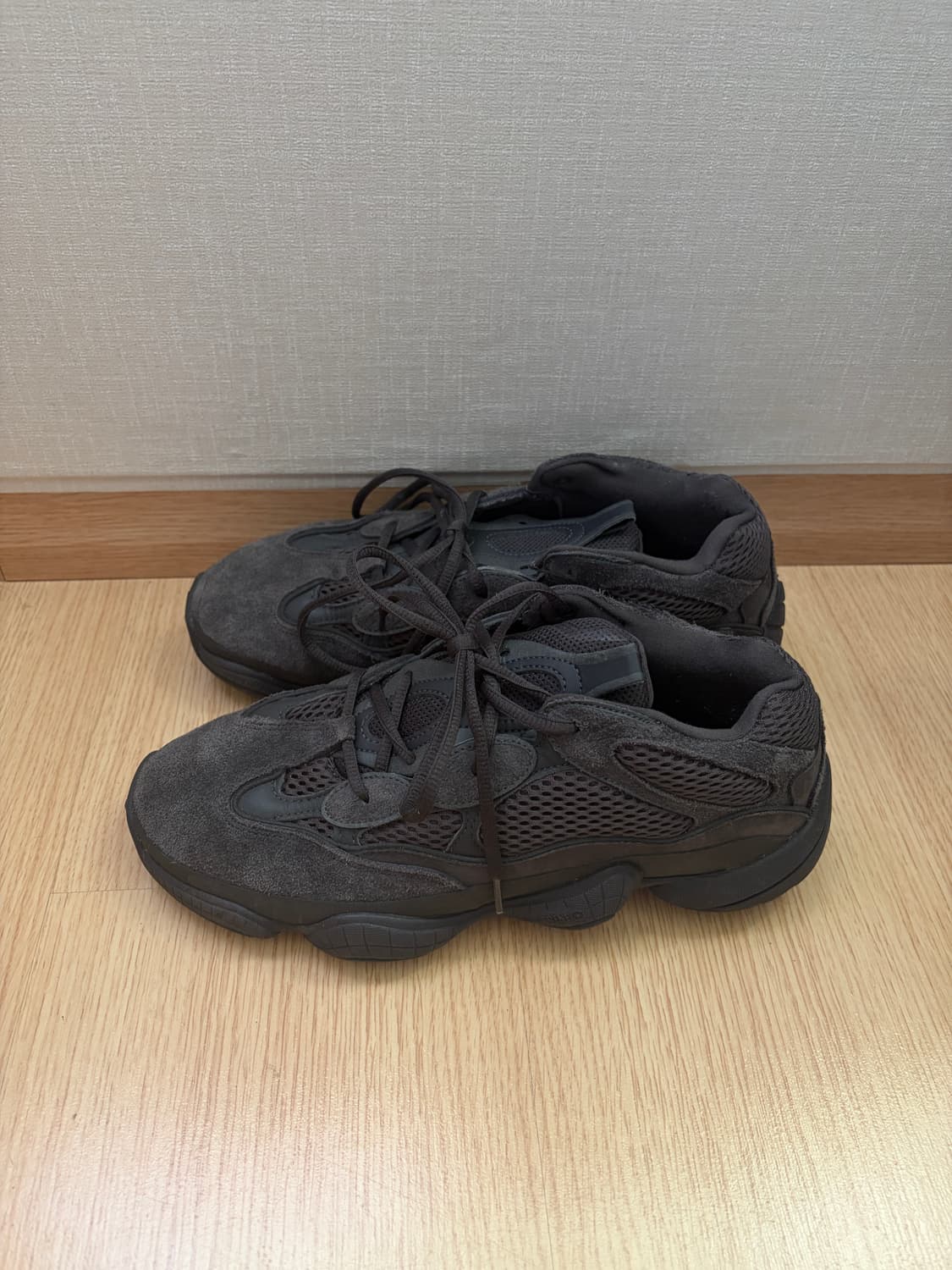 아디다스 이지부스트 500 유틸리티블랙 us9 상품이미지3