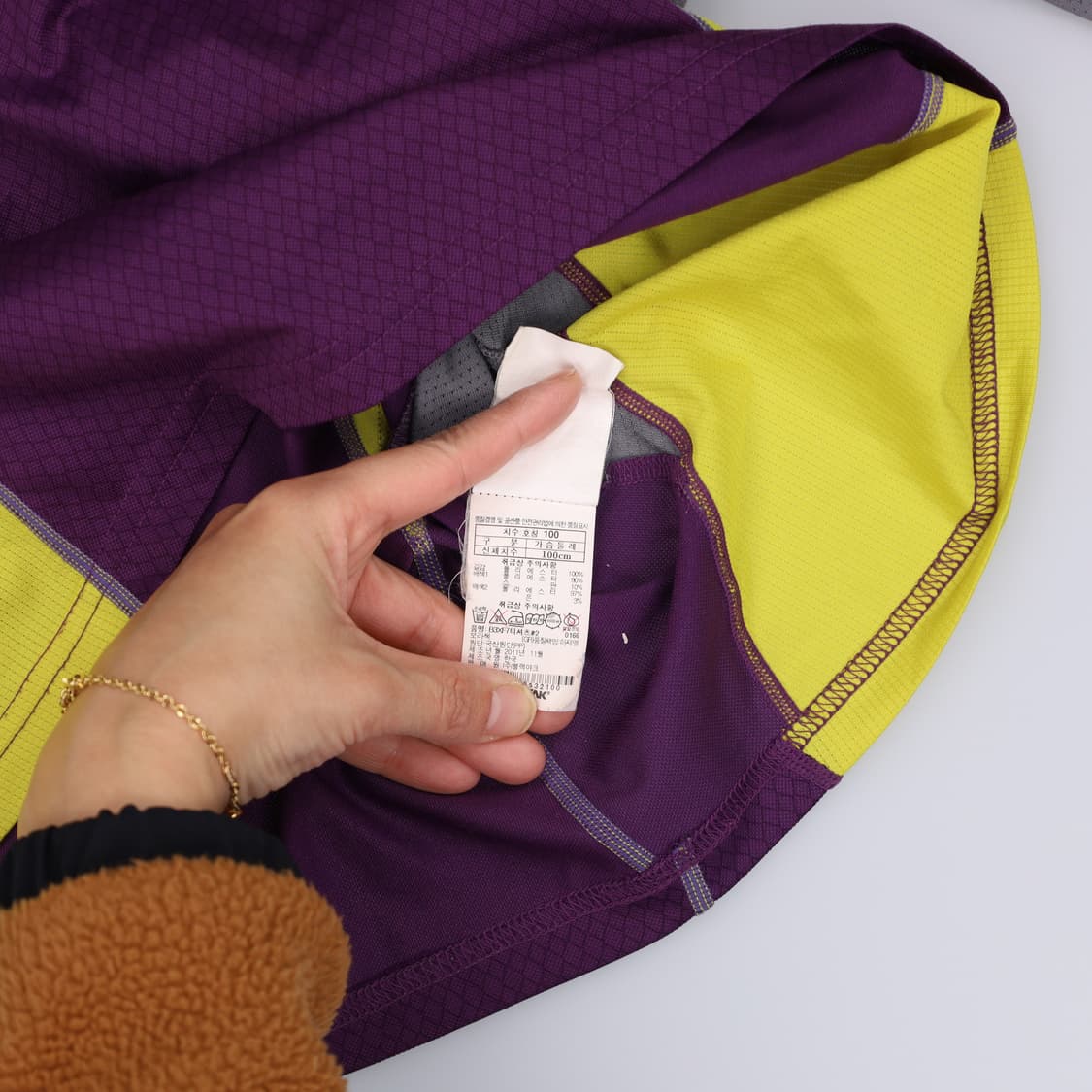 [100] 블랙야크 여성 등산복 반집업 긴팔티 1216H1 상품이미지5