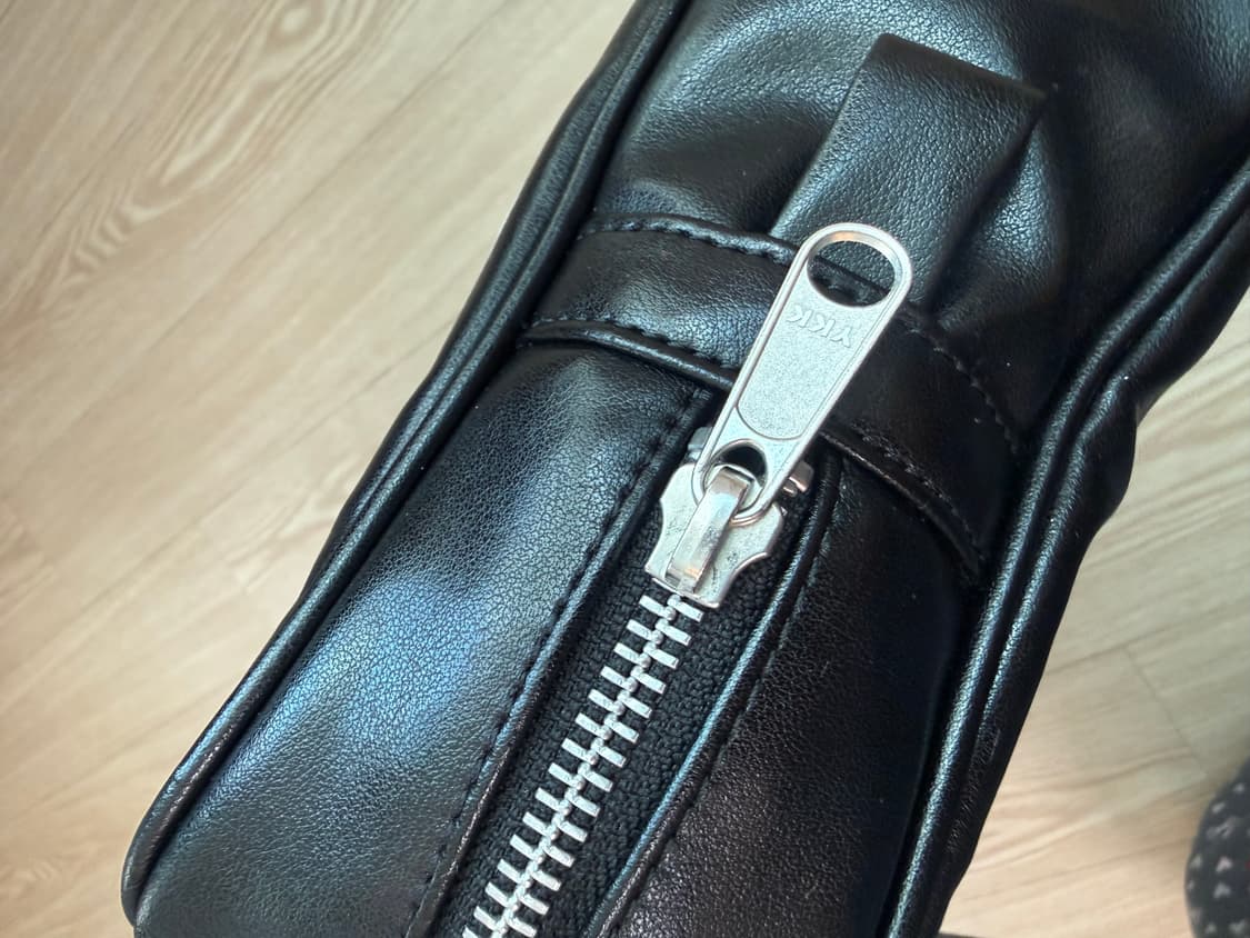 꼼데가르송 girl 블랙 페인트 토트백 상품이미지4