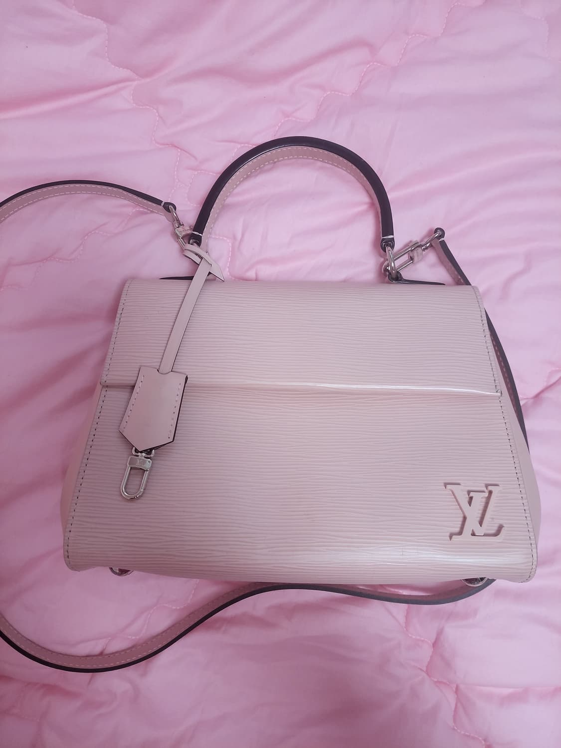 정품)급처상태좋음!루이비통 핑크 에삐 클루니bb 토트 크로스백 가방 상품이미지10
